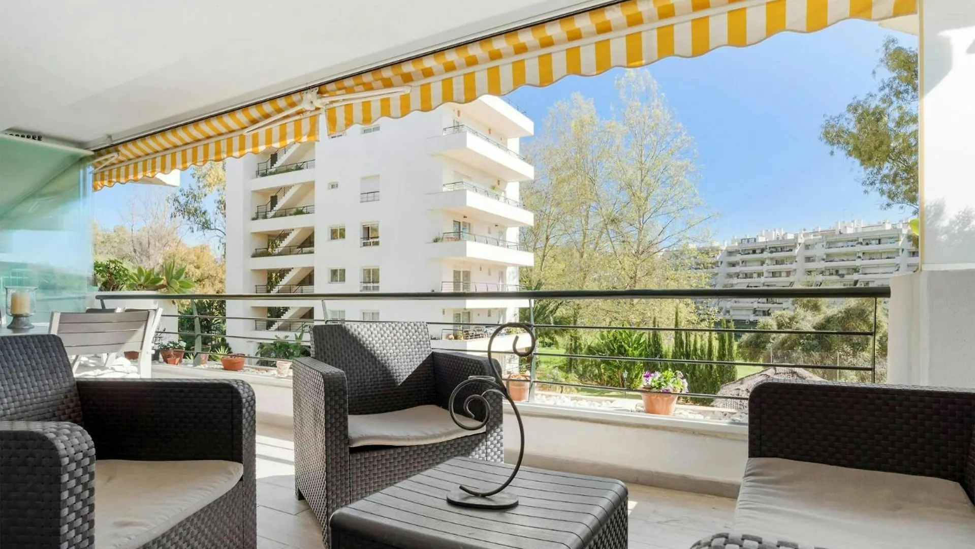 מארבלה Apartamento En Guadalmina Con Vistas Al Golf