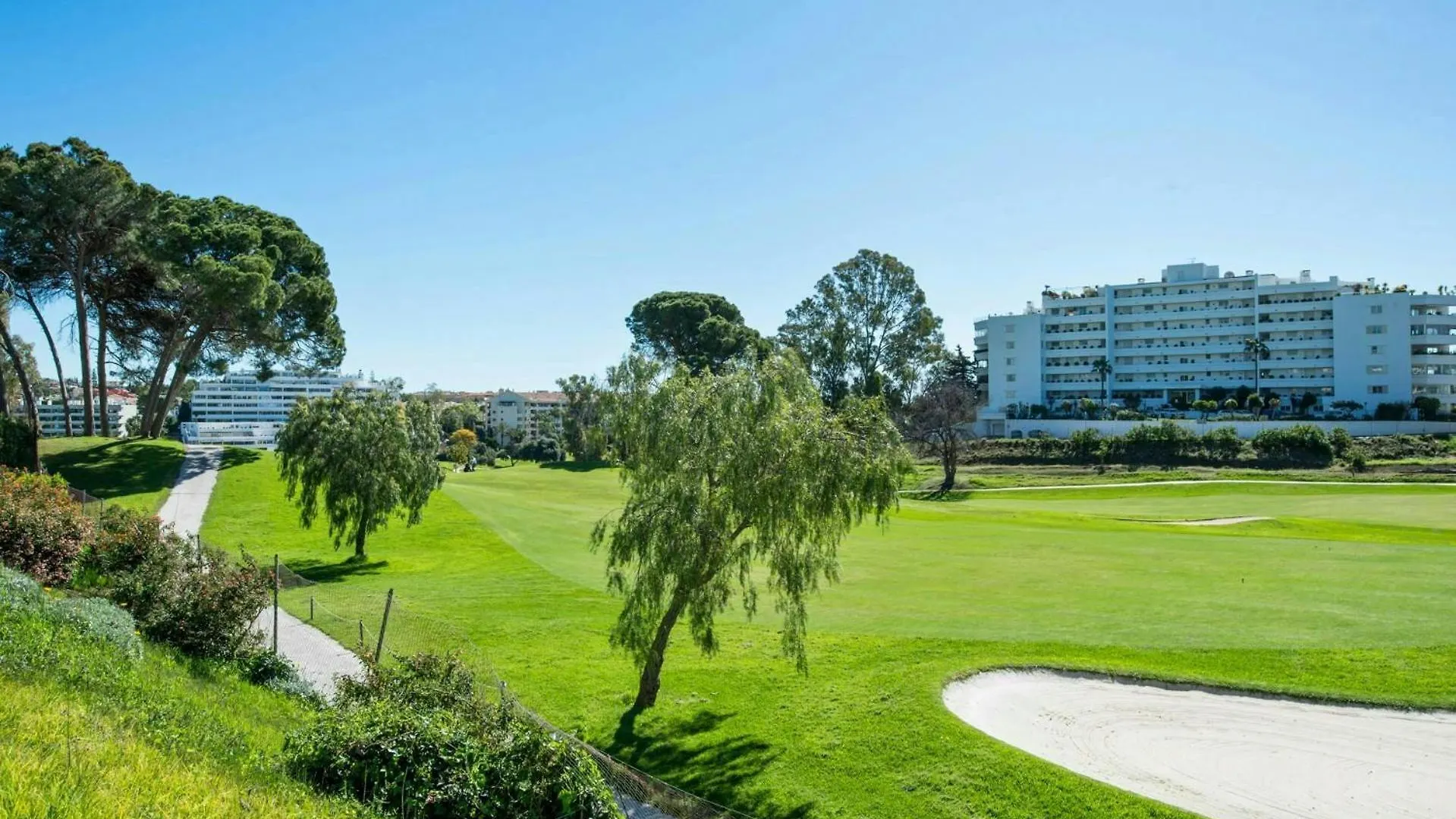 Apartamento En Guadalmina Con Vistas Al Golf Marbella Apartment